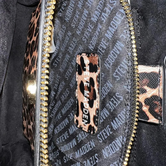 Steve Madden 7x7 animal print multi pocket small satchel embroidered 3-D rose - Picture 6 of 13